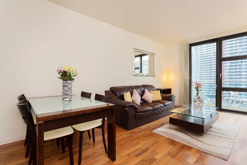 Oyo Home Canary Wharf Лондон Екстериор снимка